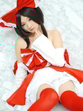 Reimu Hakurei (Touhou Project) by Kishigami Hana_006