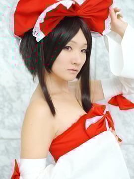 Reimu Hakurei (Touhou Project) by Kishigami Hana_011