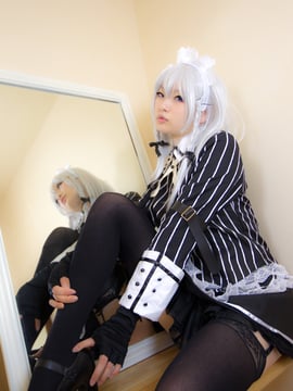 Touhou - Izayoi Sakuya cosplay by Mari_010