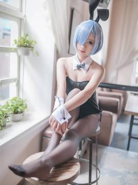 《Re从零开始的异世界生活》蕾姆兔女郎 C O S P L A Y Hentai Comics